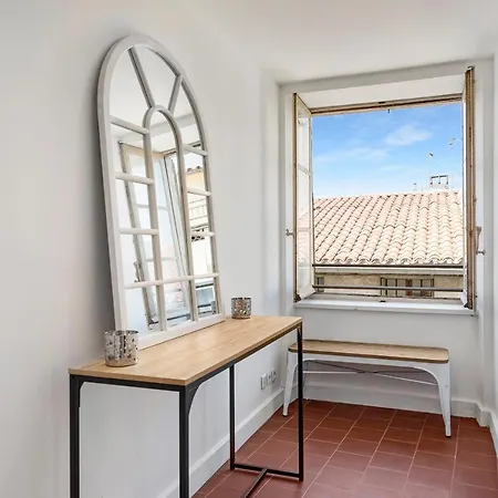 Les Colonnes - T3 Apartment *